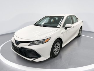 Used 2019 Toyota Camry LE image 1