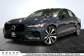 Used 2022 Volvo S60 B5 Momentum w/ Premium Package image 1