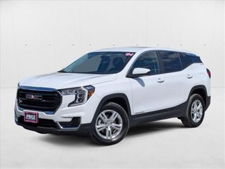 Used 2024 GMC Terrain SLE image 1
