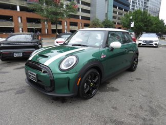 Used 2024 MINI Cooper SE image 1