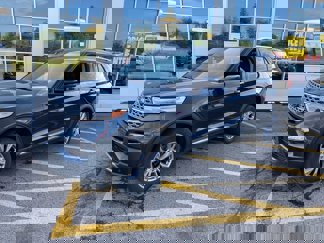 Used 2022 Ford Explorer Limited w/ Equipment Group 301A image 1