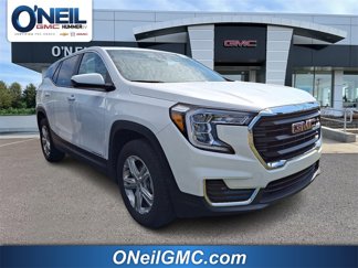 Used 2024 GMC Terrain SLE image 1