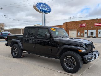 Used 2021 Jeep Gladiator Sport image 1