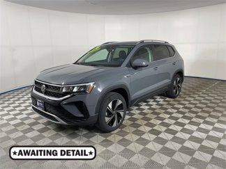 Used 2024 Volkswagen Taos SE image 1