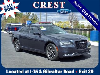 Used 2017 Chrysler 300 S image 1