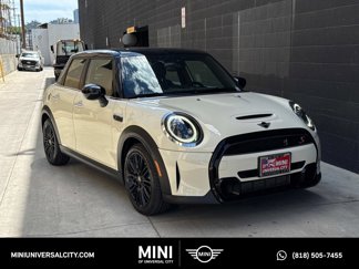 Used 2022 MINI Cooper S image 1