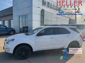 Used 2017 Chevrolet Equinox LT image 1