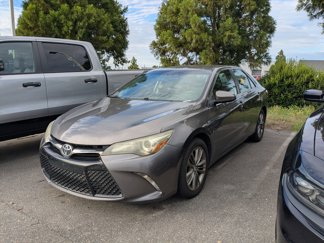 Used 2015 Toyota Camry SE image 1