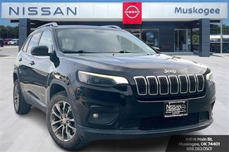 Used 2019 Jeep Cherokee Latitude Plus image 1