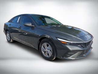 Used 2024 Hyundai Elantra SE image 1