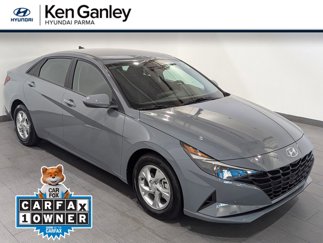 Certified 2022 Hyundai Elantra SE w/ Preferred Accessory Package image 1
