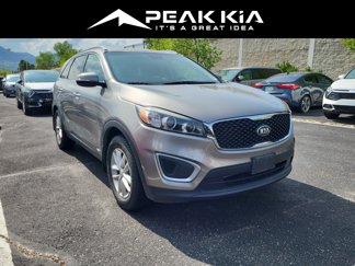 Used 2016 Kia Sorento LX w/ LX Convenience Package image 1