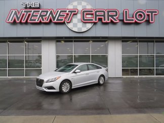 Used 2016 Hyundai Sonata SE image 1