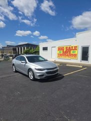 Used 2018 Chevrolet Malibu LT image 1