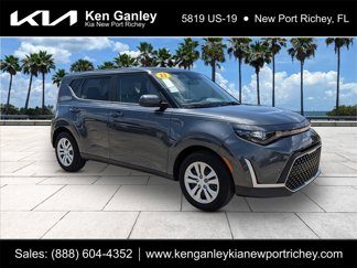 Certified 2023 Kia Soul LX image 1