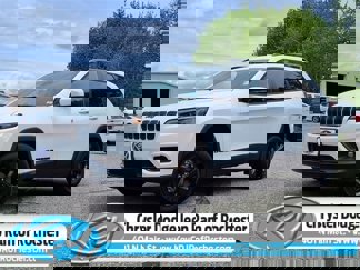 Used 2021 Jeep Cherokee Latitude Plus image 1