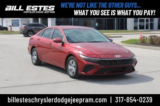 Used 2024 Hyundai Elantra SE image 1