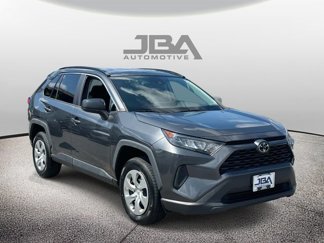Used 2020 Toyota RAV4 LE image 1