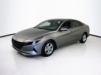 Used 2022 Hyundai Elantra SE image 1