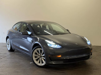 Used 2022 Tesla Model 3 Standard Range image 1