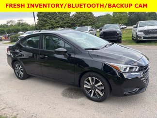 Used 2023 Nissan Versa SV image 1