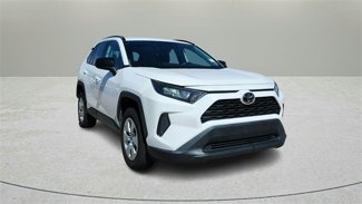 Used 2021 Toyota RAV4 LE image 1