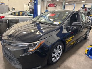 Used 2022 Toyota Corolla LE image 1
