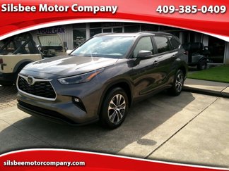 Used 2024 Toyota Highlander XLE image 1