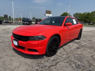 Used 2019 Dodge Charger SXT image 1