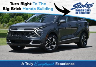 Used 2023 Kia Sportage LX image 1
