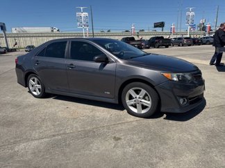 Used 2012 Toyota Camry SE image 1
