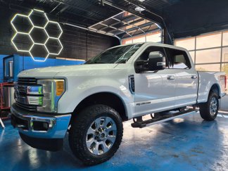 Used 2017 Ford F250 Lariat w/ Chrome Package image 1