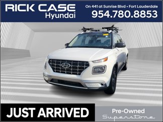 Used 2022 Hyundai Venue Limited image 1