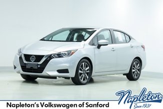 Used 2022 Nissan Versa SV image 1
