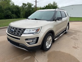 Used 2017 Ford Explorer XLT w/ Equipment Group 202A image 1