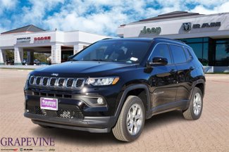 New 2025 Jeep Compass Latitude image 1