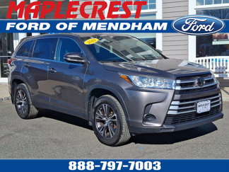 Used 2019 Toyota Highlander LE image 1