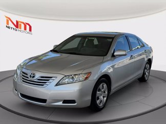 Used 2009 Toyota Camry LE image 1