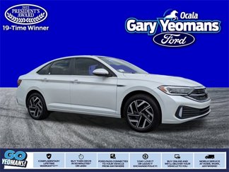 Used 2024 Volkswagen Jetta SEL image 1
