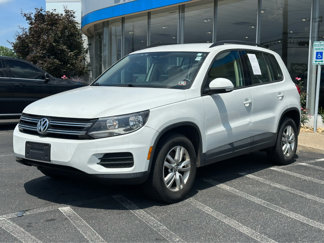 Used 2017 Volkswagen Tiguan S image 1