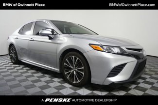 Used 2018 Toyota Camry SE image 1