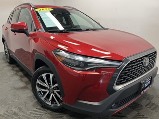 Used 2022 Toyota Corolla Cross XLE image 1