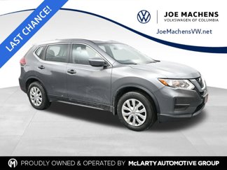 Used 2018 Nissan Rogue S image 1