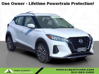 Used 2022 Nissan Kicks SV image 1
