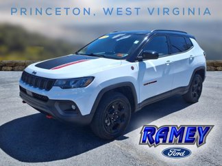 Used 2023 Jeep Compass Trailhawk image 1