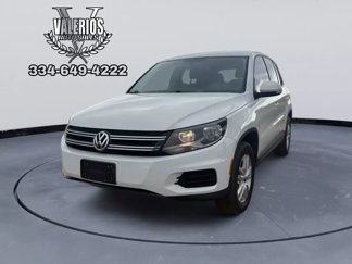 Used 2014 Volkswagen Tiguan S image 1