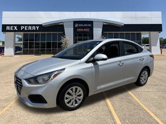 Used 2022 Hyundai Accent SE image 1