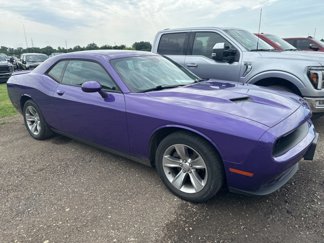 Used 2018 Dodge Challenger SXT image 1