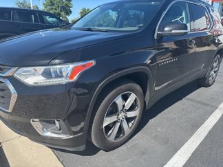 Used 2021 Chevrolet Traverse LT w/ LT Premium Package image 1
