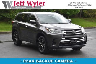 Used 2018 Toyota Highlander LE image 1